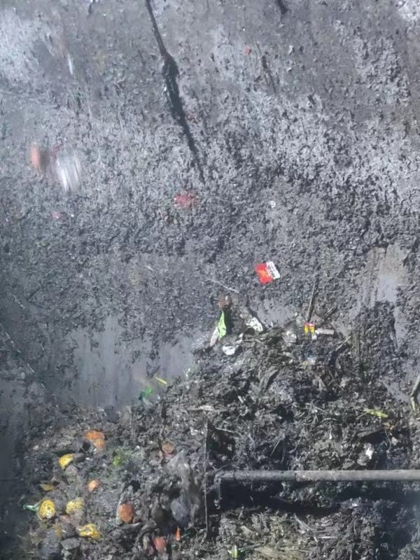 港口镇污水池清理